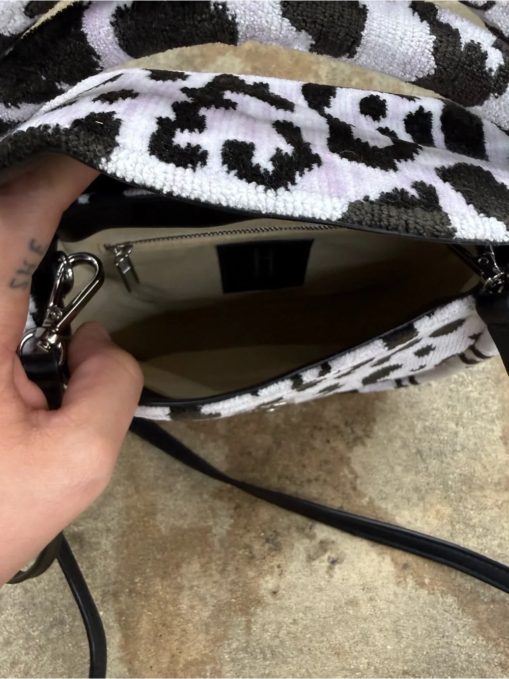 Hayward Lucy Intarsia Chenille Tote - Picture 9 of 10